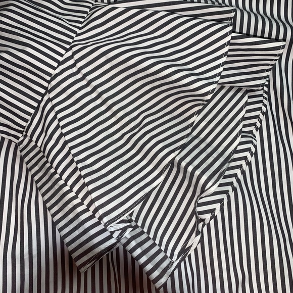 Cappagallo dress size 6 gray white stripes knee length tiered bell sleeves - Picture 6 of 9